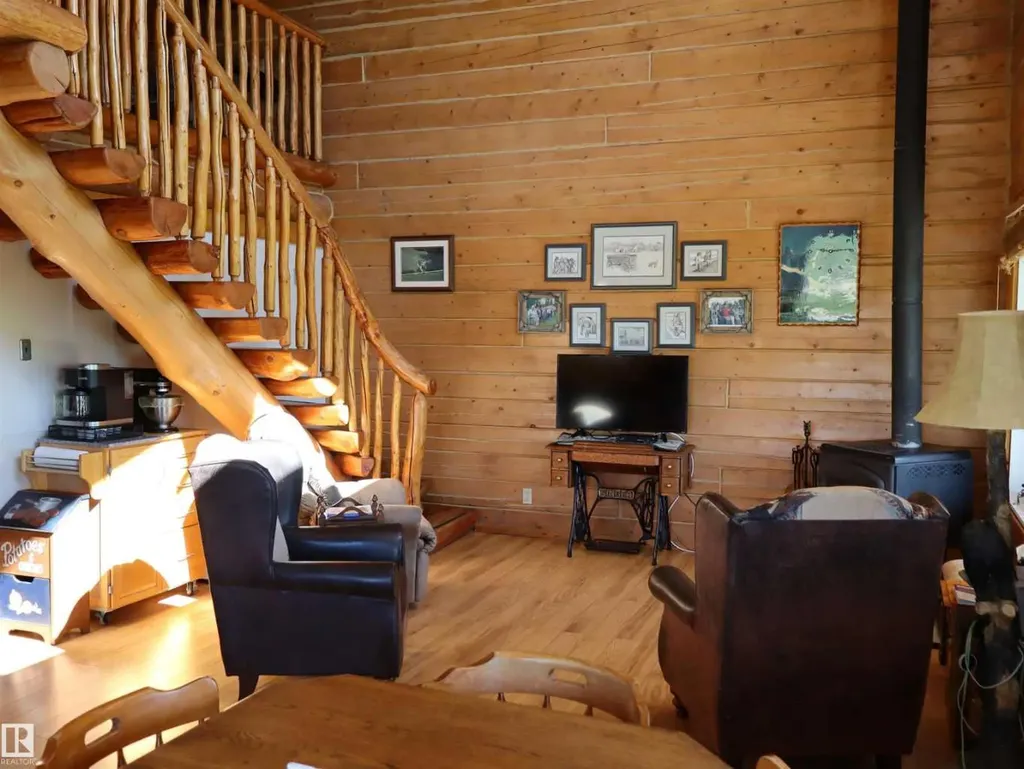 622036 Range Road 63 Rural Woodlands County AB T7N 1C6
