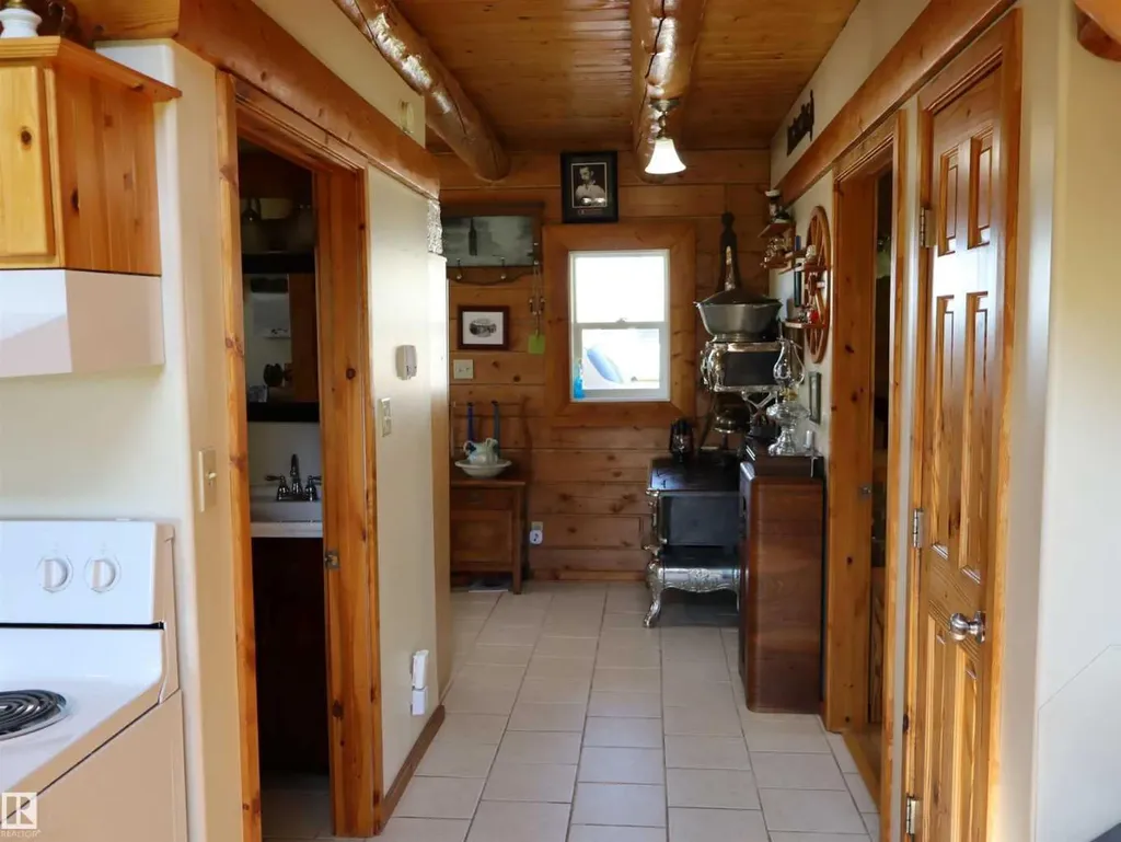 622036 Range Road 63 Rural Woodlands County AB T7N 1C6