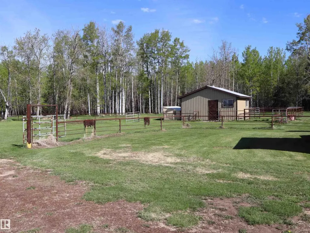 622036 Range Road 63 Rural Woodlands County AB T7N 1C6