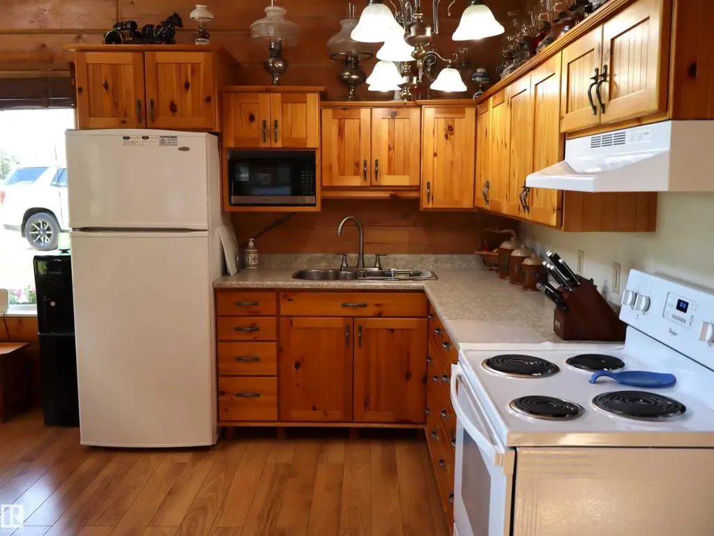 622036 Range Road 63 Rural Woodlands County AB T7N 1C6