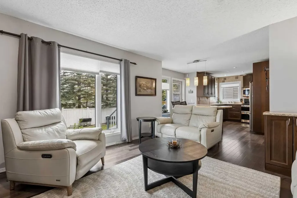 244 Scurfield Place NW Calgary AB T3L1T5