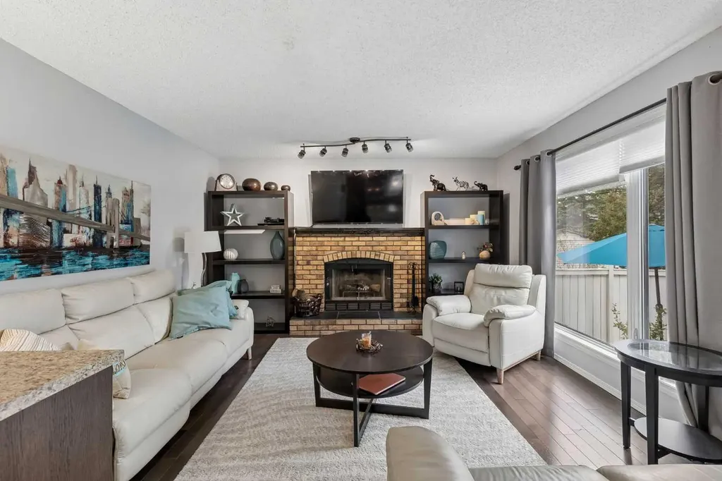 244 Scurfield Place NW Calgary AB T3L1T5