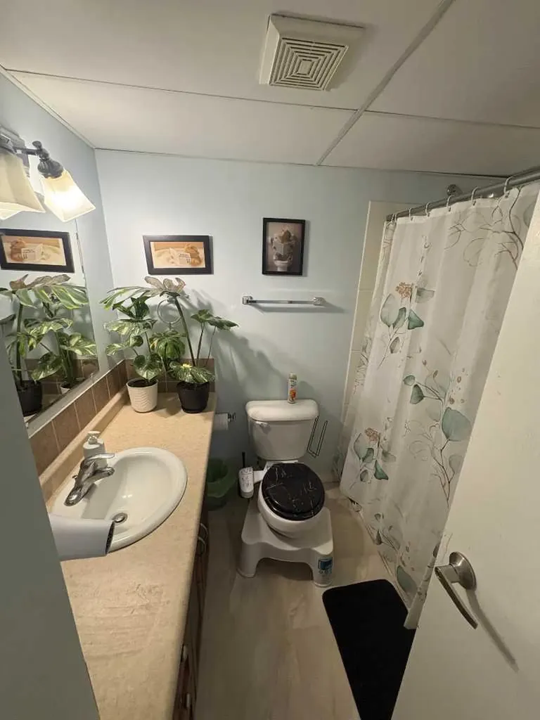 7164 Parke Avenue Red Deer AB t4p1m9