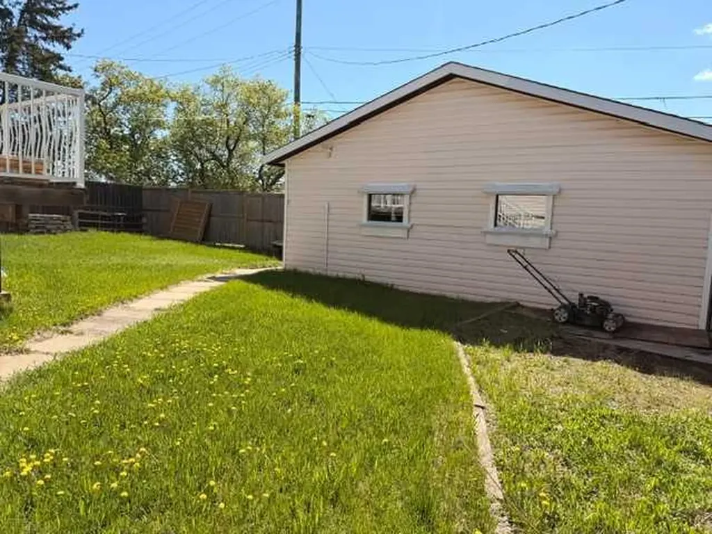 4807 47 Street Hardisty AB T0B 1V0