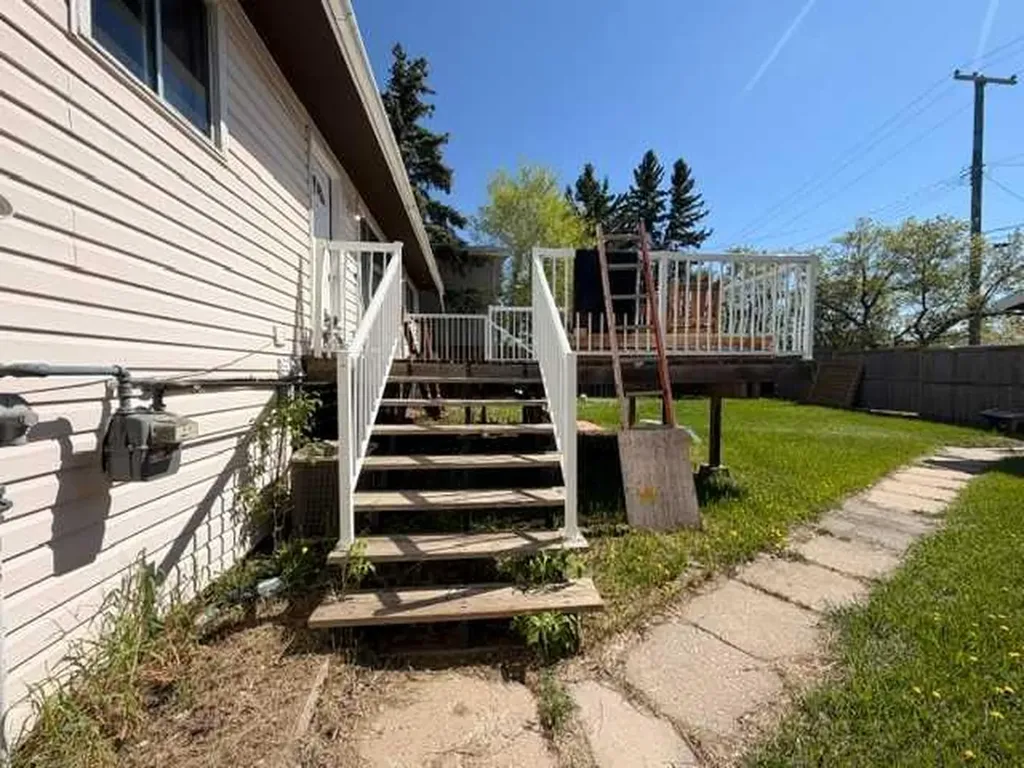 4807 47 Street Hardisty AB T0B 1V0