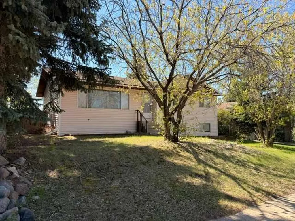 4807 47 Street Hardisty AB T0B 1V0
