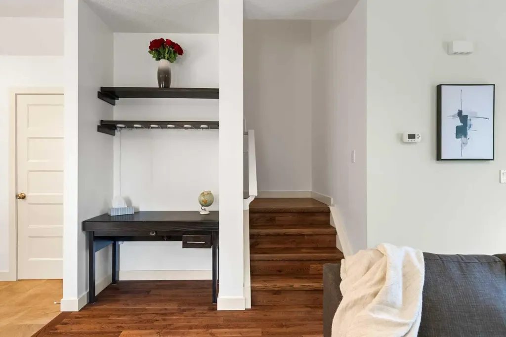 6110 Bowness Road NW Calgary AB T3B0E1