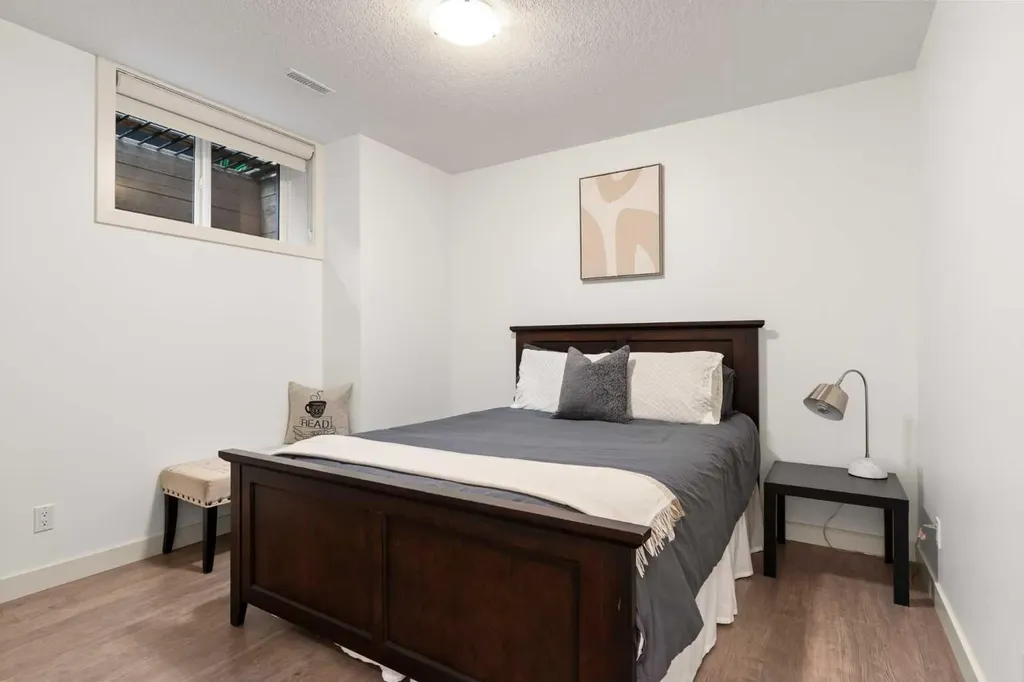 6110 Bowness Road NW Calgary AB T3B0E1