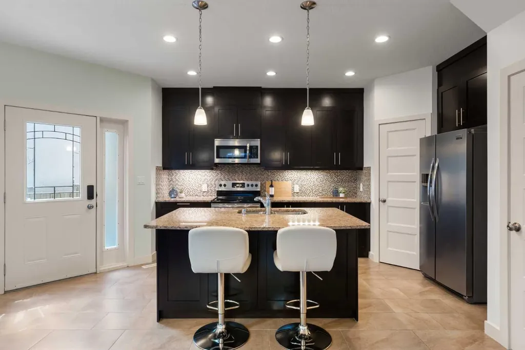 6110 Bowness Road NW Calgary AB T3B0E1