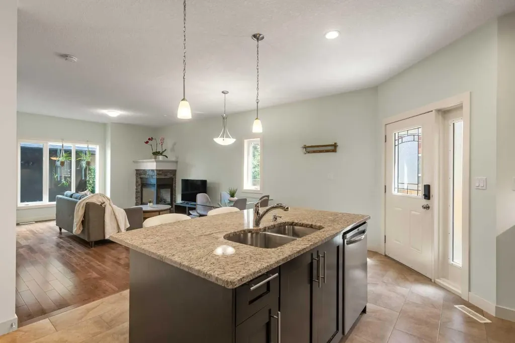 6110 Bowness Road NW Calgary AB T3B0E1