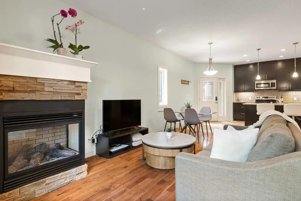 6110 Bowness Road NW Calgary AB T3B0E1