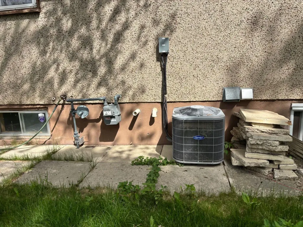 214 25 Street S Lethbridge AB T1J 3N9