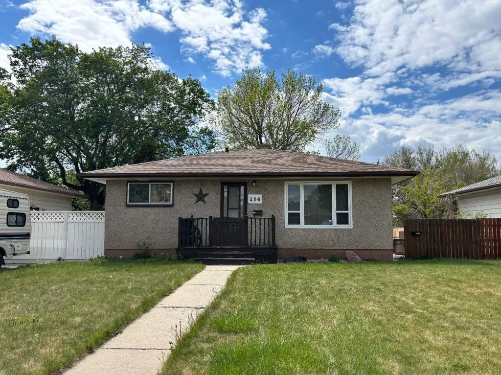 214 25 Street S Lethbridge AB T1J 3N9