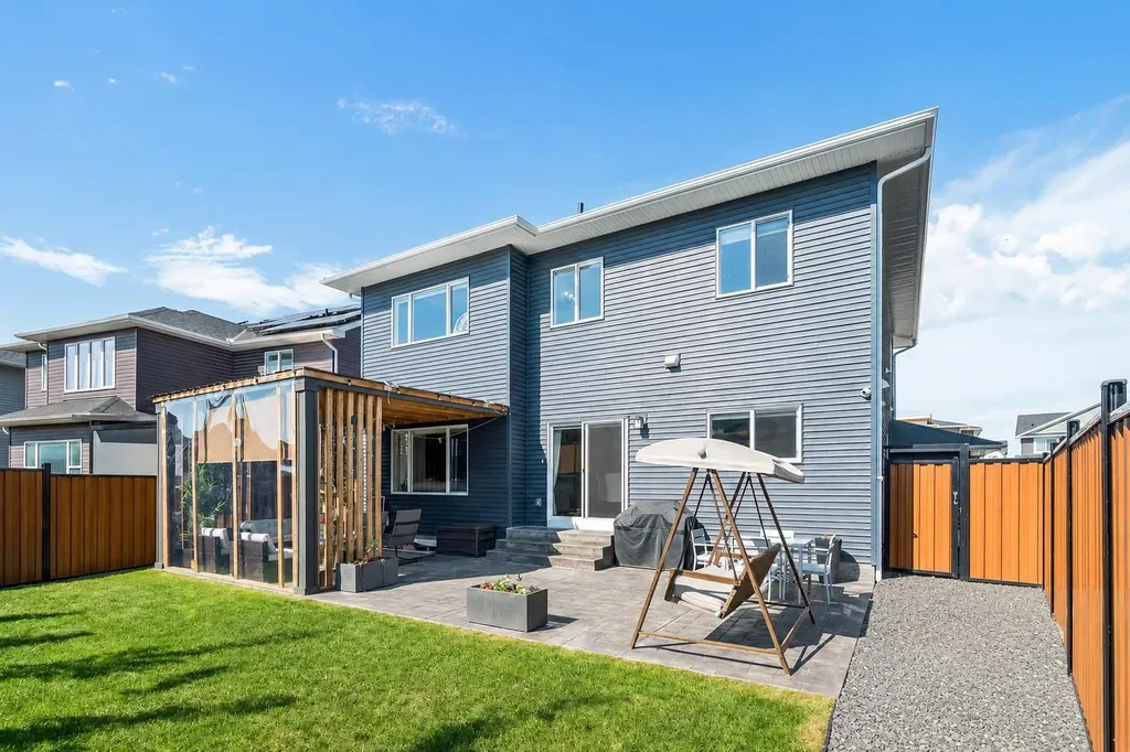 1228 Bayside Drive SW Airdrie AB T4B 5E8