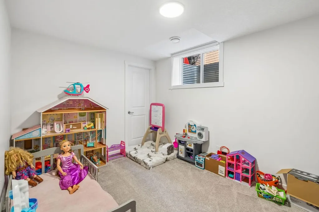 1228 Bayside Drive SW Airdrie AB T4B 5E8