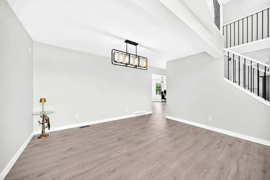 184 Panorama Hills Manor NW Calgary AB T3K5L2