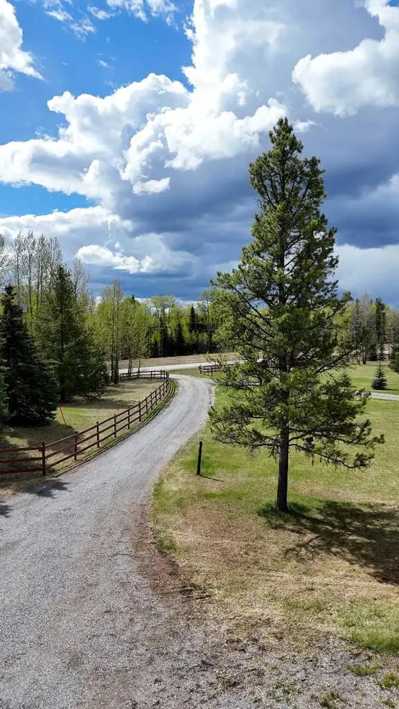 52008B Highway 47 Rural Yellowhead County AB T7E 3B9