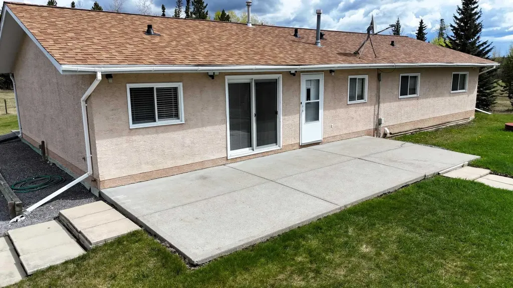 52008B Highway 47 Rural Yellowhead County AB T7E 3B9