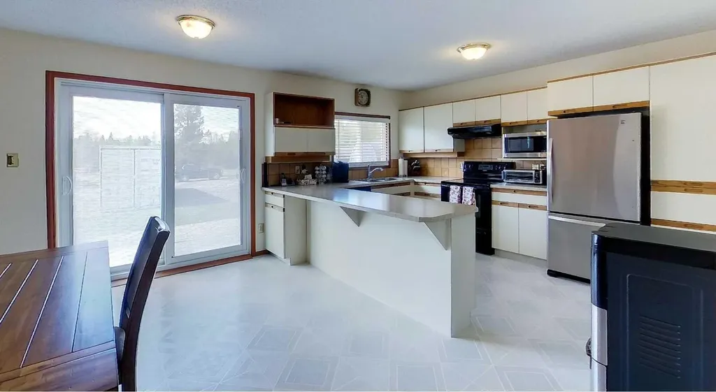 52008B Highway 47 Rural Yellowhead County AB T7E 3B9