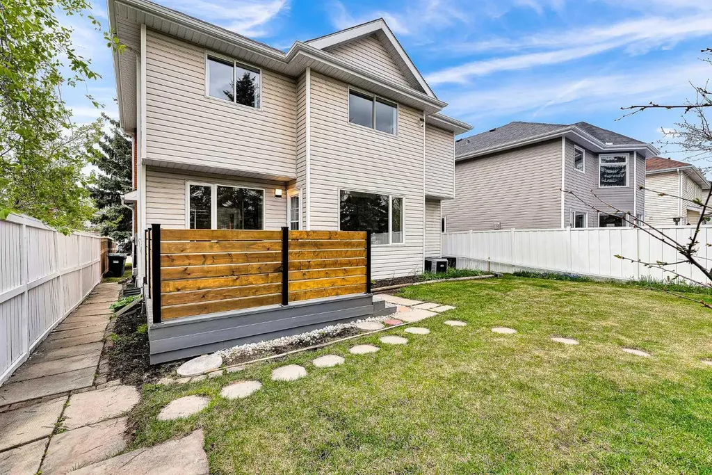 163 Citadel Park NW Calgary AB T3G3Y2