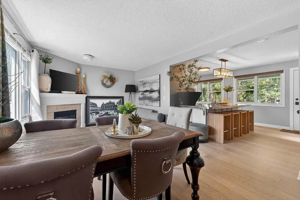 2275 Flanders Avenue SW Calgary AB T2T 5K9