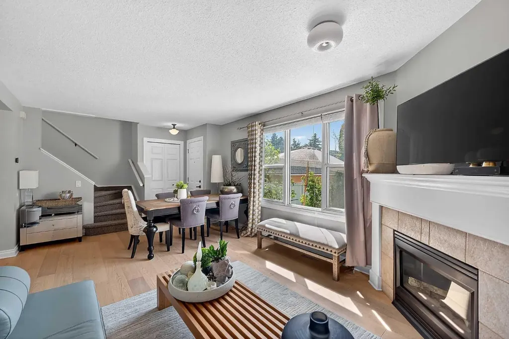 2275 Flanders Avenue SW Calgary AB T2T 5K9