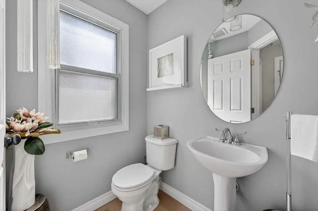 2275 Flanders Avenue SW Calgary AB T2T 5K9