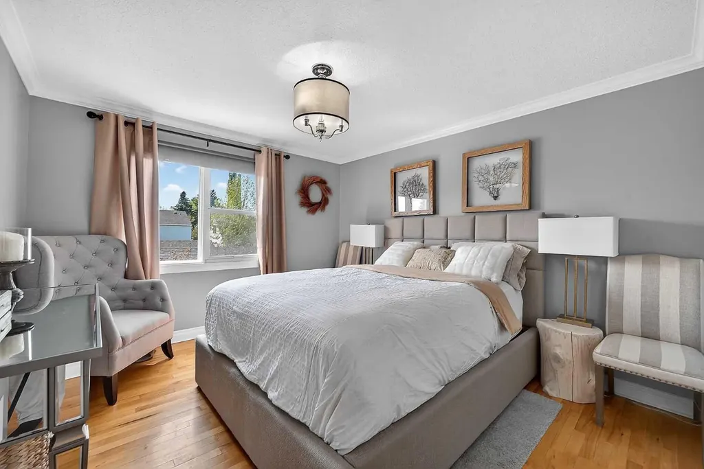 2275 Flanders Avenue SW Calgary AB T2T 5K9