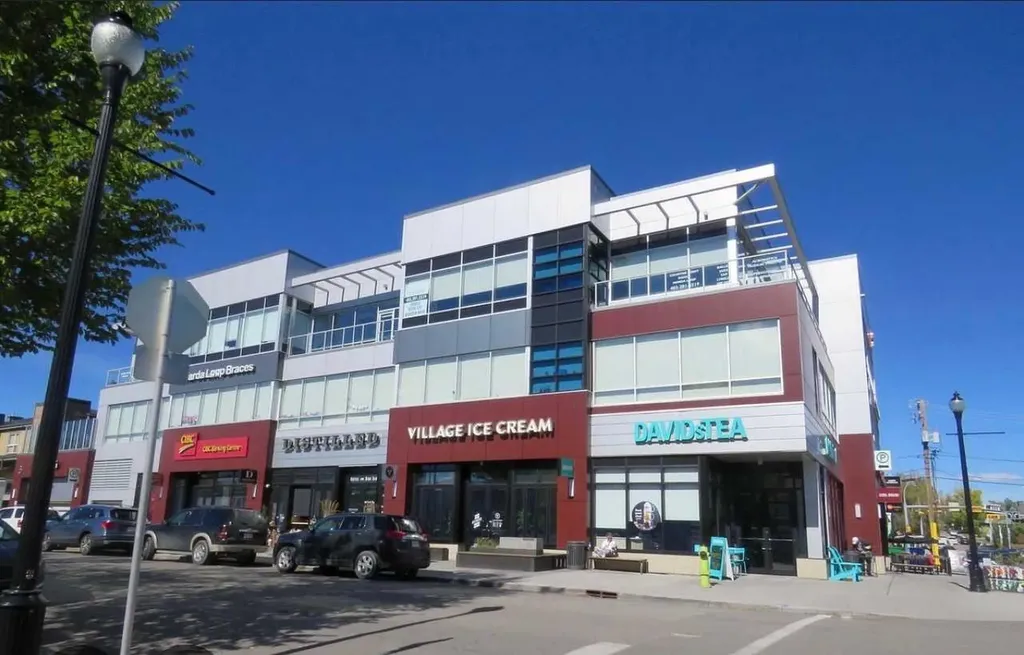 2275 Flanders Avenue SW Calgary AB T2T 5K9
