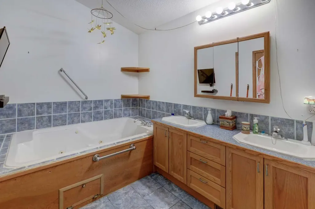 35190 Township Road 275 Rural Rocky View County AB T4C 1A1