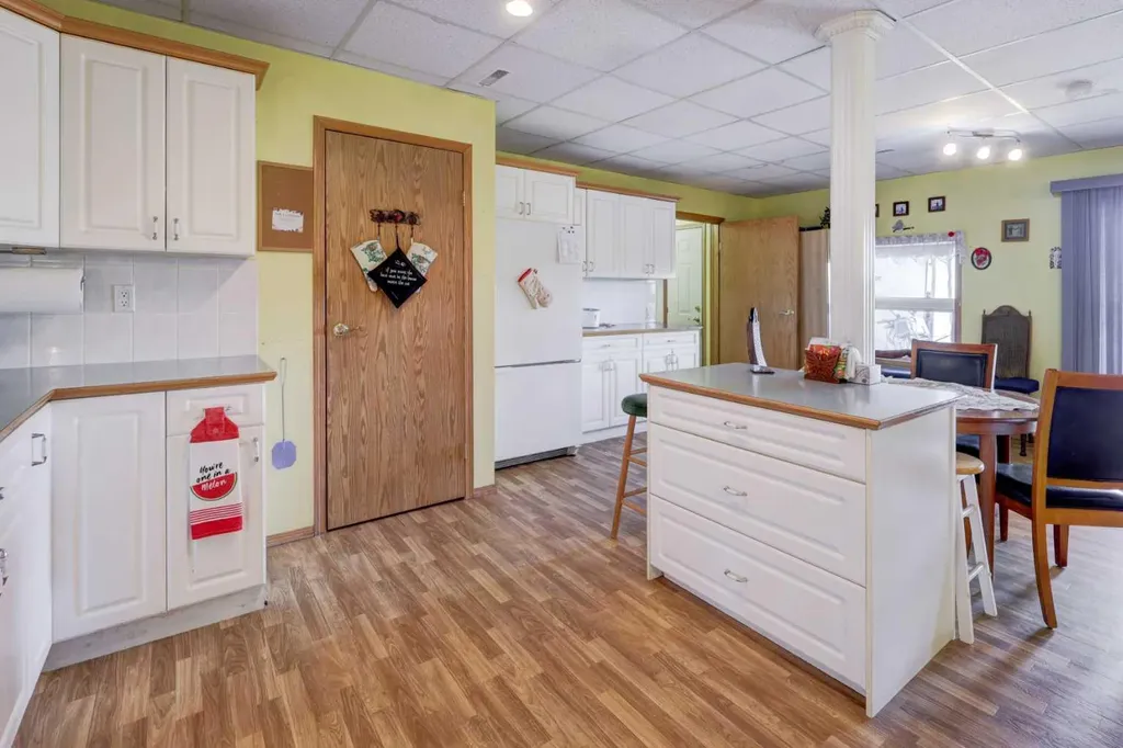 35190 Township Road 275 Rural Rocky View County AB T4C 1A1