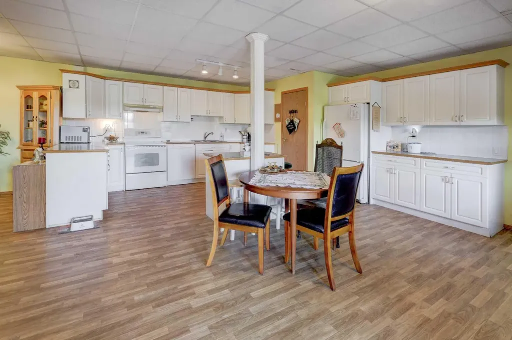 35190 Township Road 275 Rural Rocky View County AB T4C 1A1