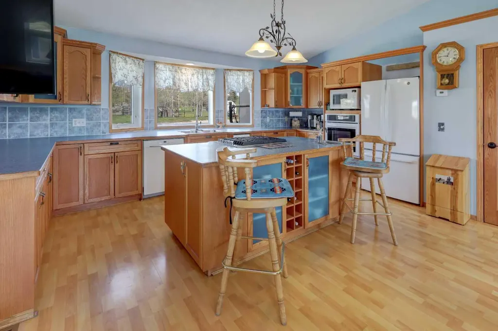 35190 Township Road 275 Rural Rocky View County AB T4C 1A1