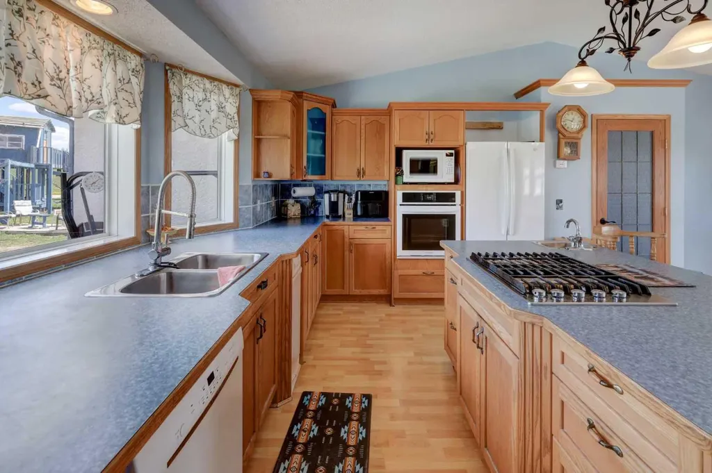 35190 Township Road 275 Rural Rocky View County AB T4C 1A1