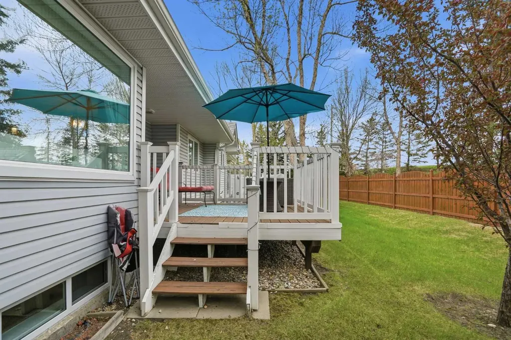 44 Vandoos Gardens NW Calgary AB T3A 4W4