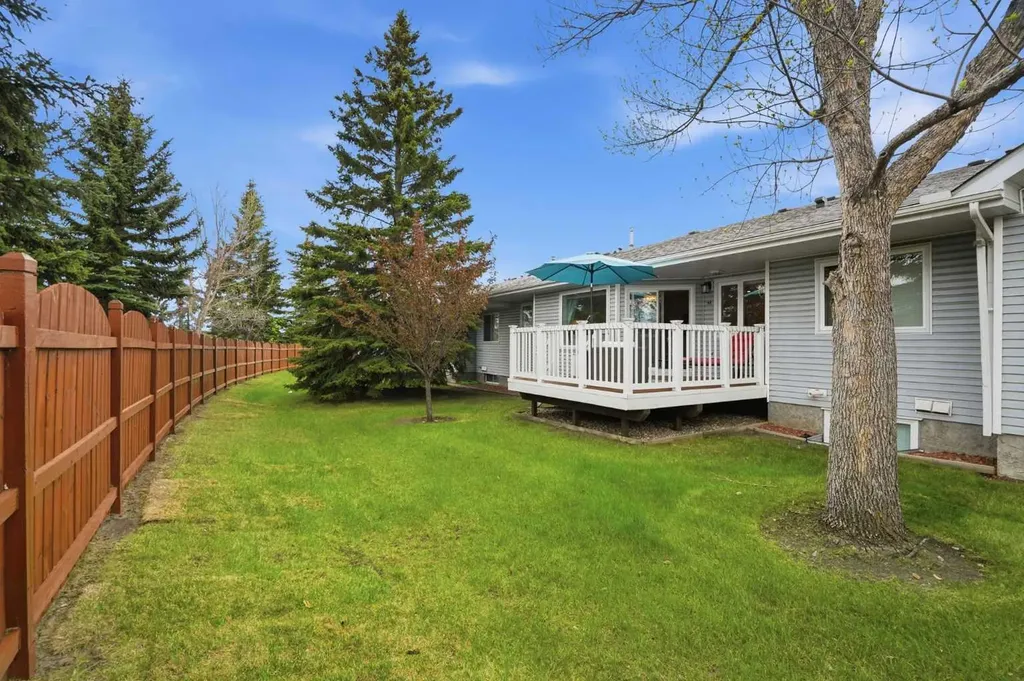44 Vandoos Gardens NW Calgary AB T3A 4W4