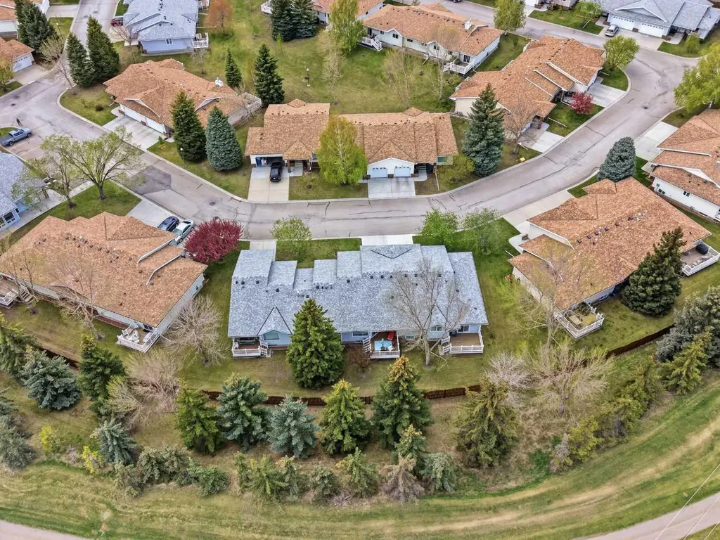 44 Vandoos Gardens NW Calgary AB T3A 4W4