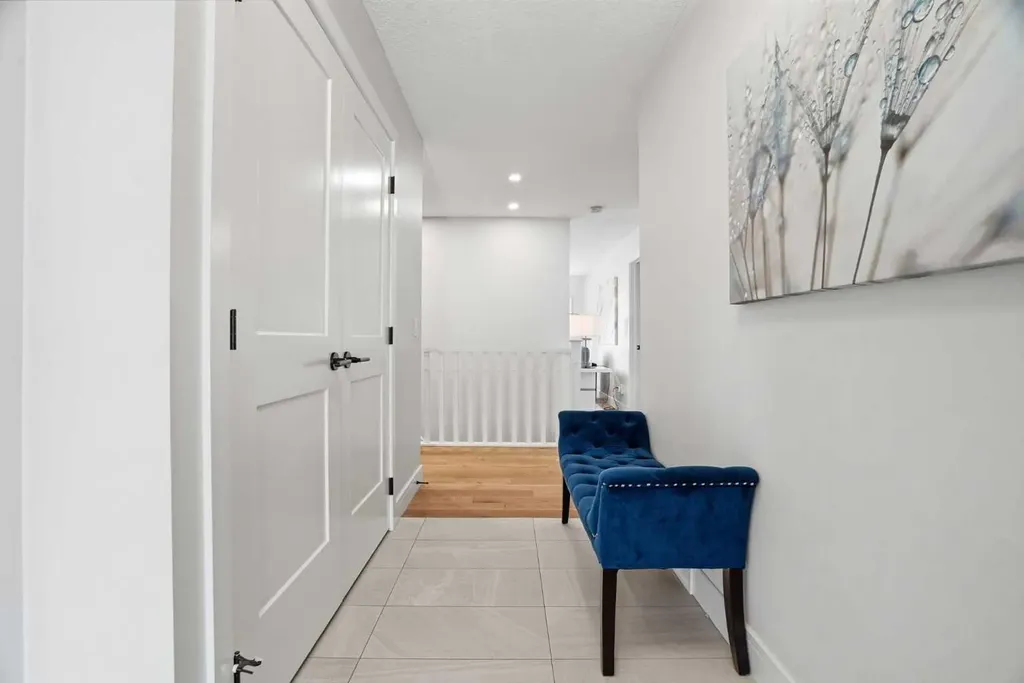 44 Vandoos Gardens NW Calgary AB T3A 4W4