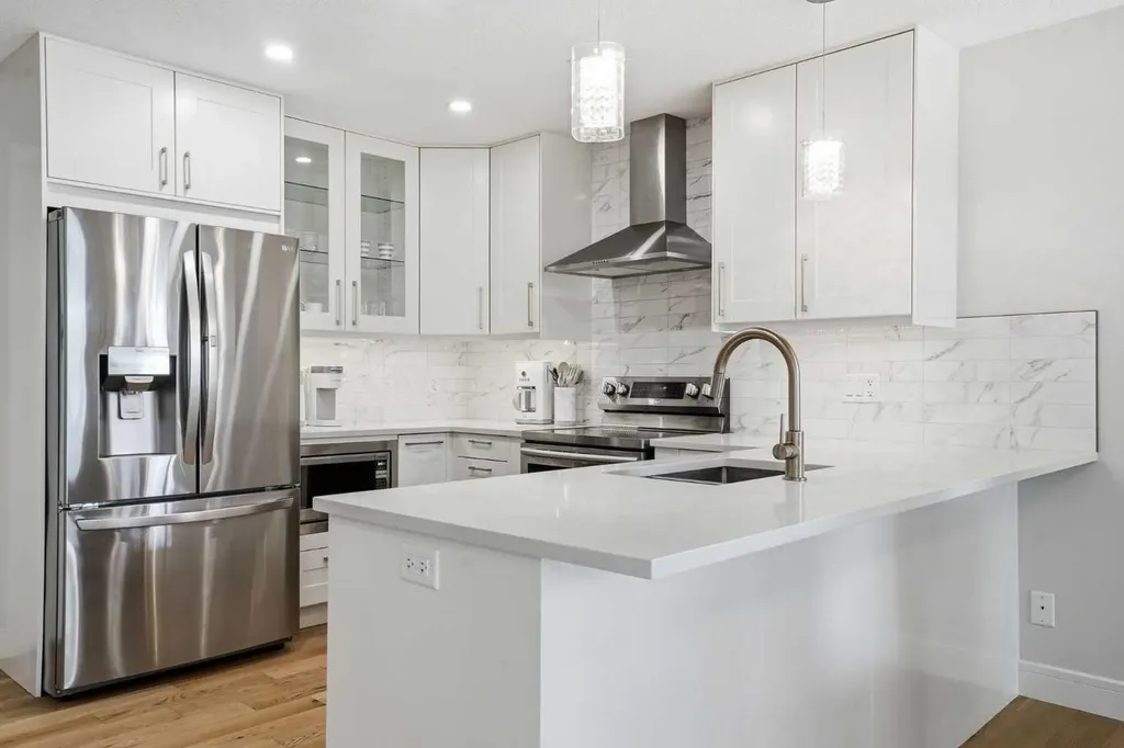 44 Vandoos Gardens NW Calgary AB T3A 4W4