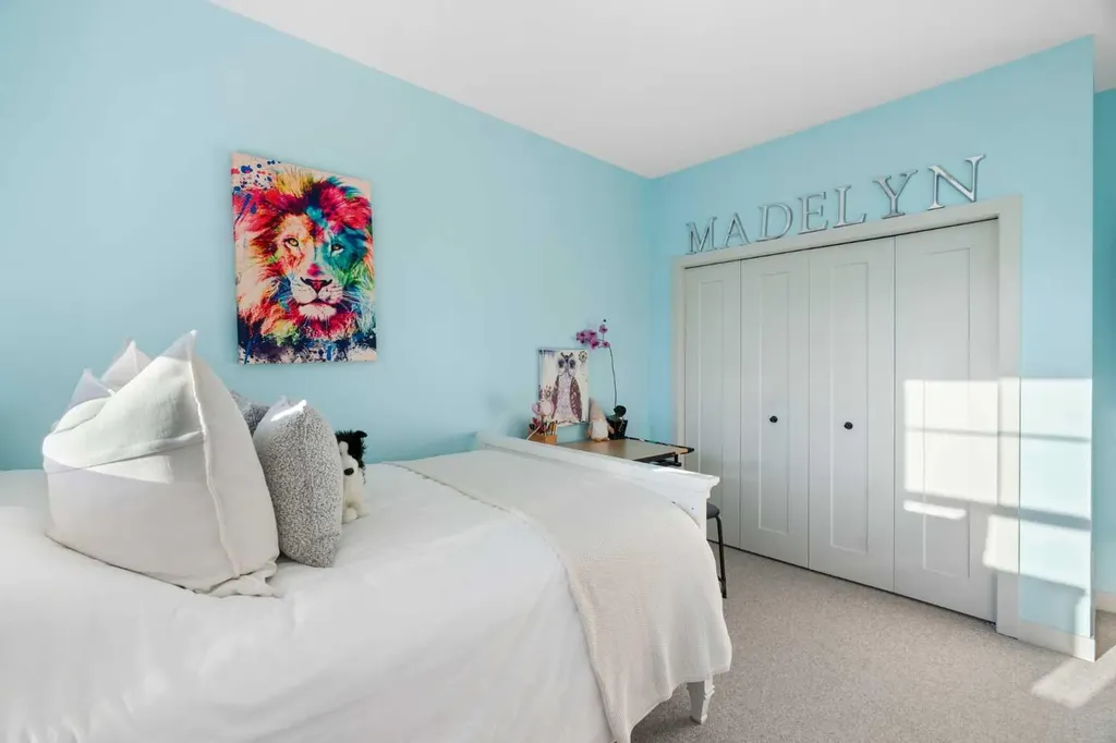 26 Bluerock Avenue SW Calgary AB T2Y 0R6
