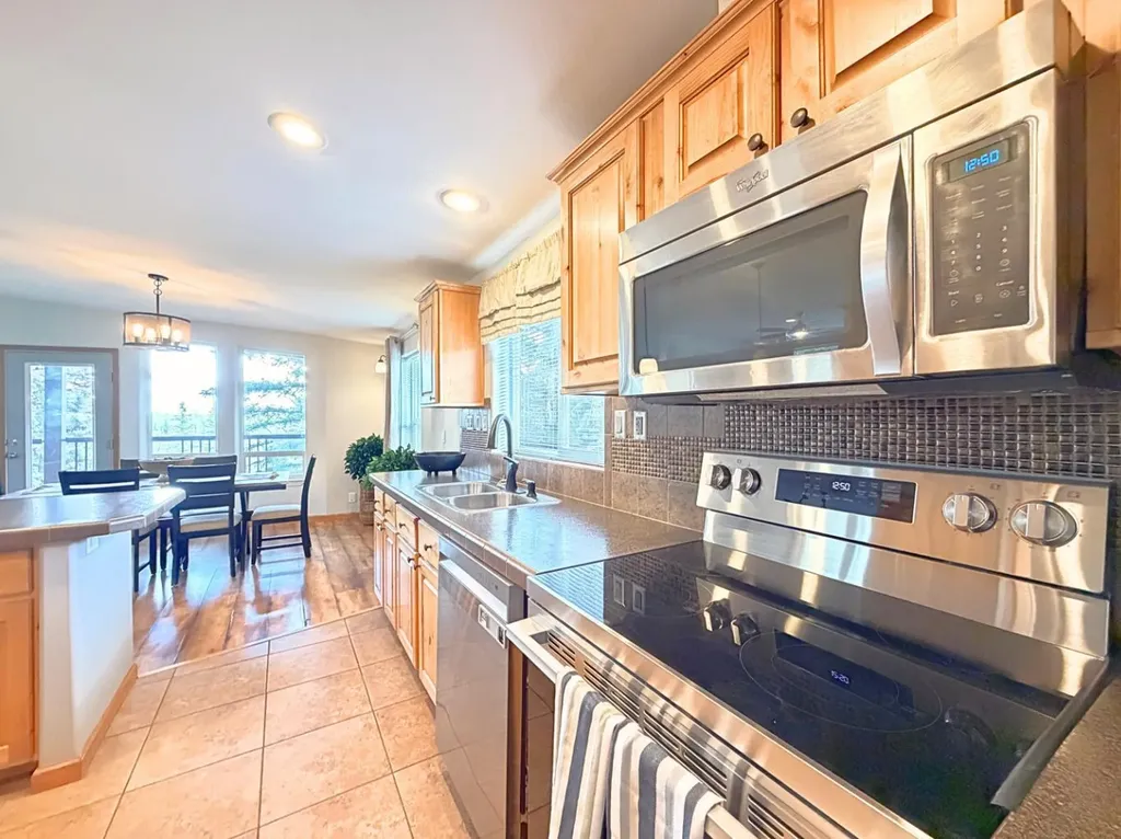 40422 Range Road 10 Rural Lacombe County AB T0C0J0