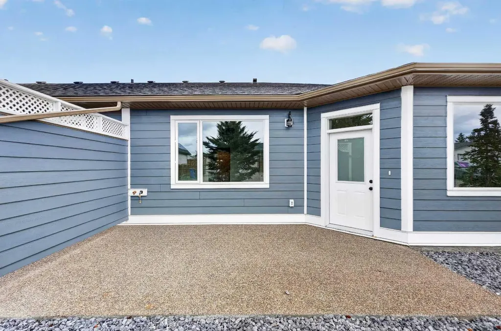 610 4 Avenue SW Sundre AB T0M1X0