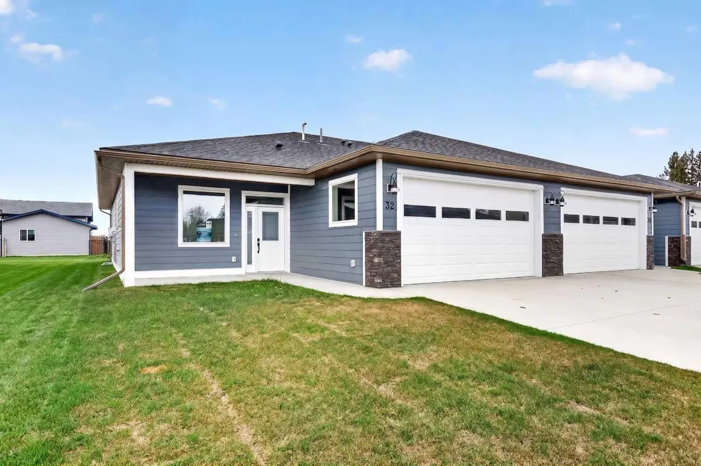 610 4 Avenue SW Sundre AB T0M1X0