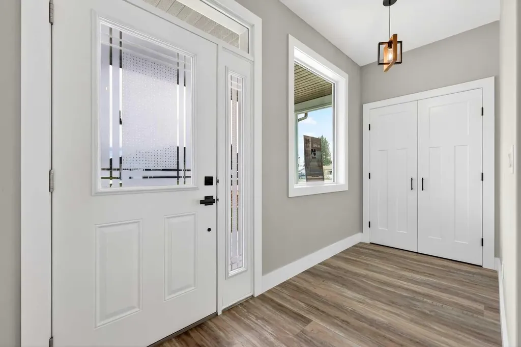 610 4 Avenue SW Sundre AB T0M1X0