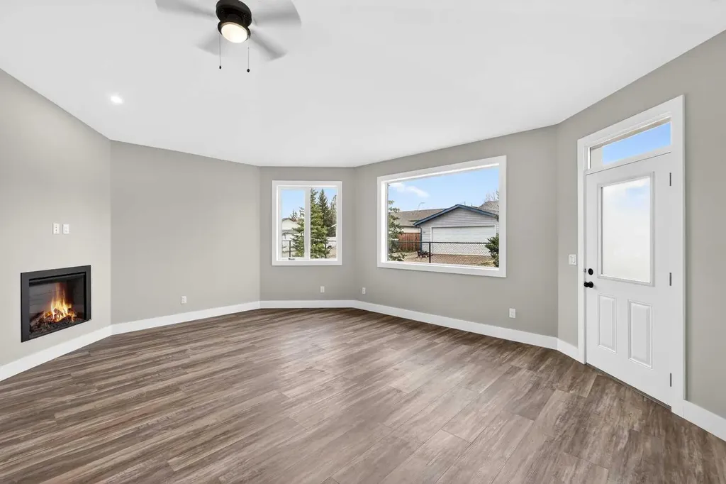 610 4 Avenue SW Sundre AB T0M1X0