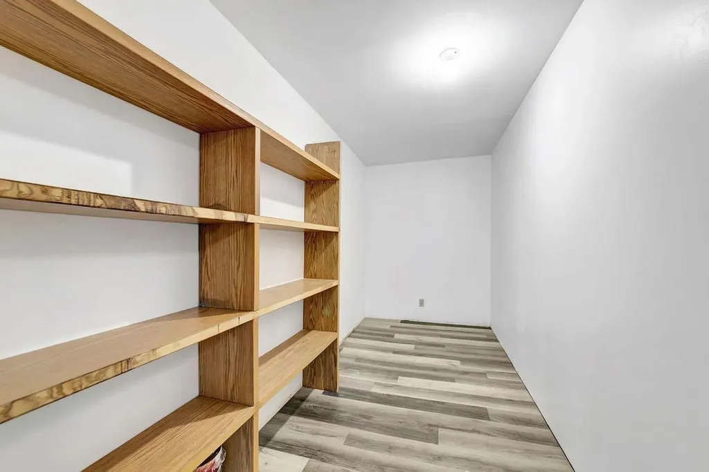 5104 54a Street Lloydminster AB T9V 0S5