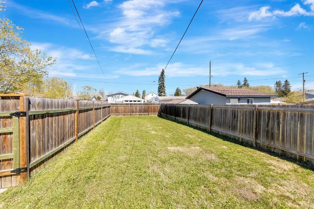 5104 54a Street Lloydminster AB T9V 0S5