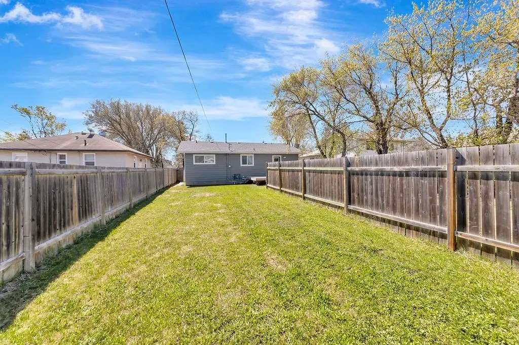 5104 54a Street Lloydminster AB T9V 0S5