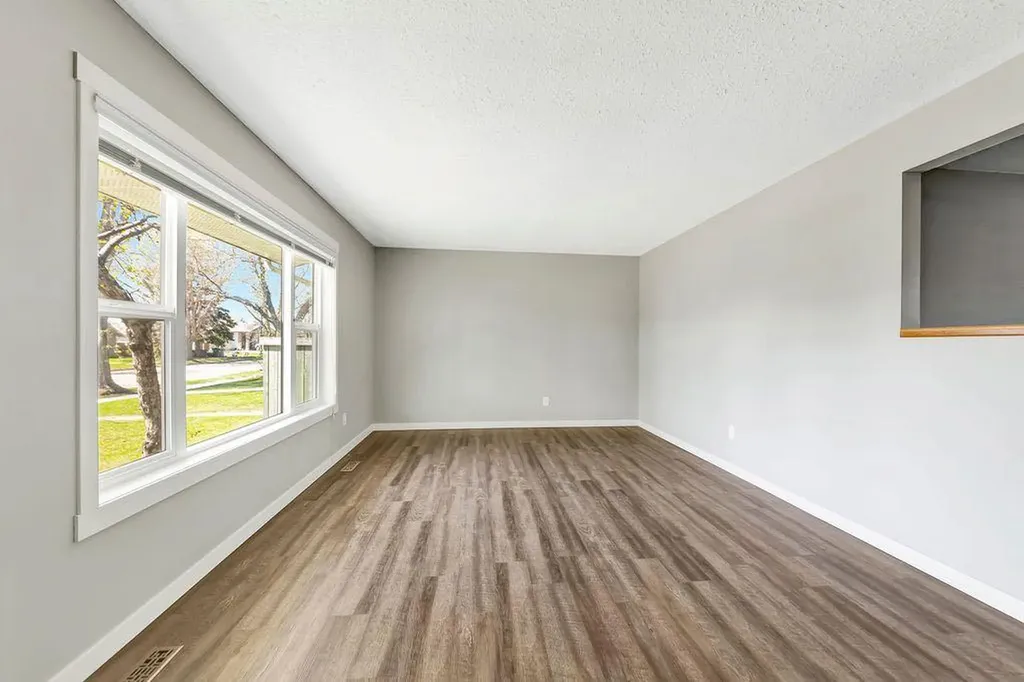 5104 54a Street Lloydminster AB T9V 0S5