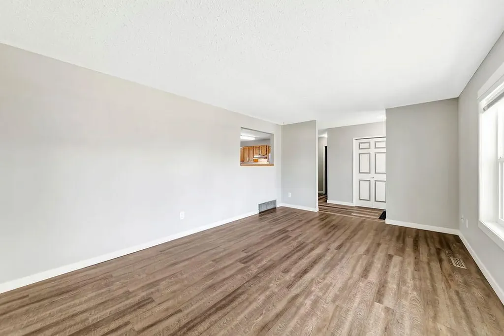 5104 54a Street Lloydminster AB T9V 0S5